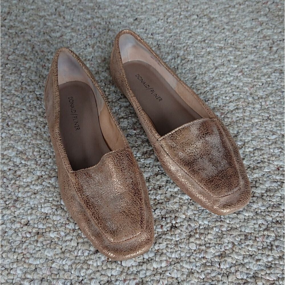 DONALD PLINER Gold Metallic DEEDEE Flats Loafers size 7.5M Slip On Square Toe
